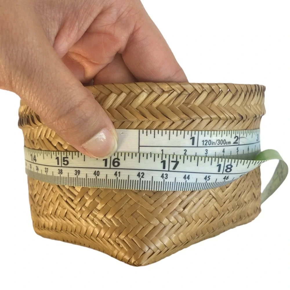 Vintage, Small Hand Woven Basket‎ Boho Decor, Bohemian,Mid Century Modern 0181S